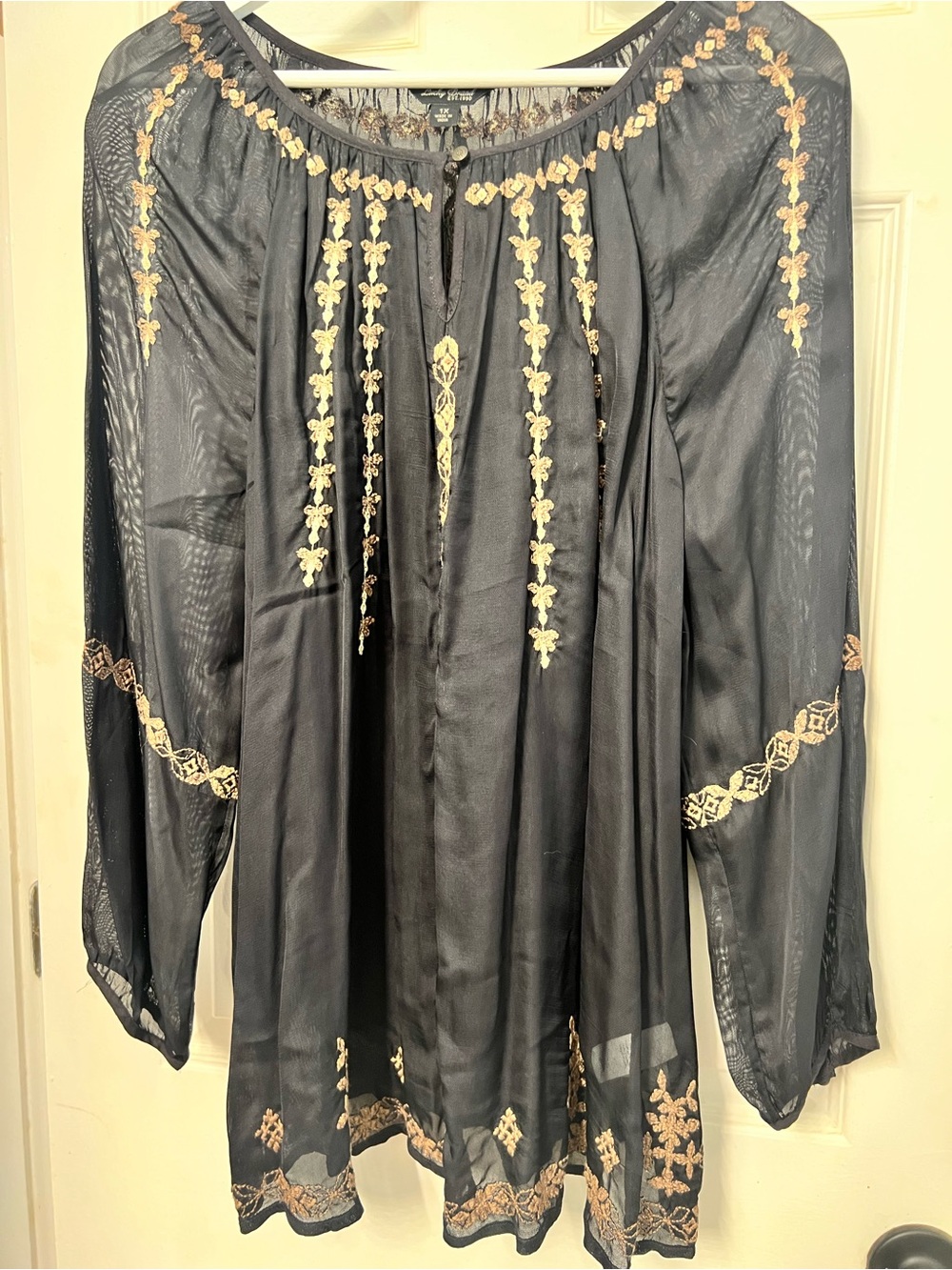 Lucky Brand Embroidered Boho women’s top - Black